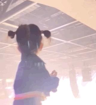方媛带娃看郭富城演唱会，女儿大喊爸爸英文名，还能跟唱爸爸的歌(图11)