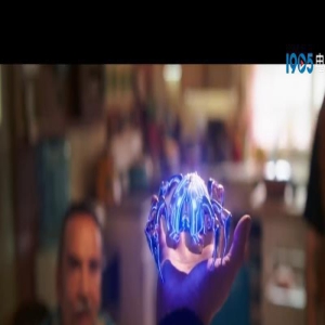 DC超英片《蓝甲虫》曝新预告 少年成长为超级英雄