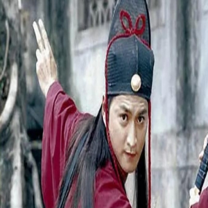 最帅展昭内地捞金，场地蓝布遮顶简陋似菜棚，唱到面露青筋超卖力